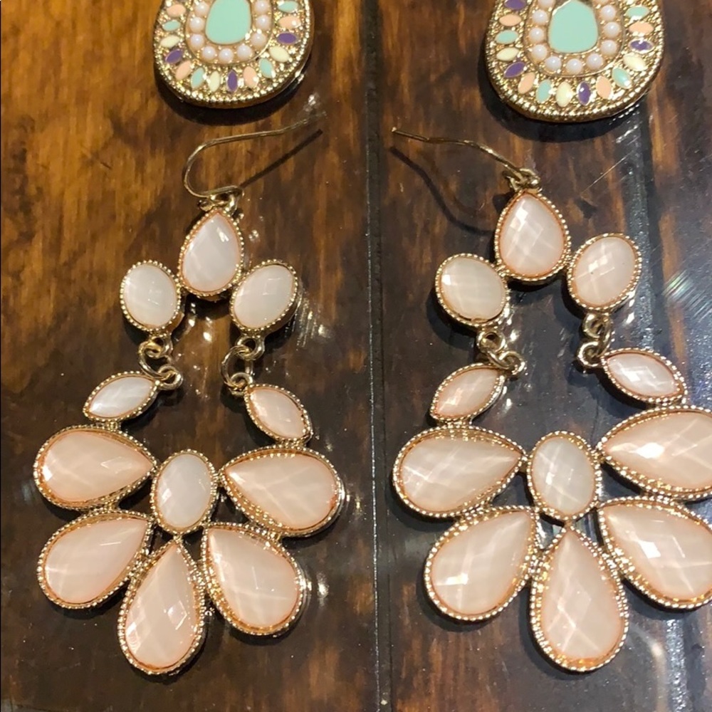 Statement earrings - Picture 3 of 3